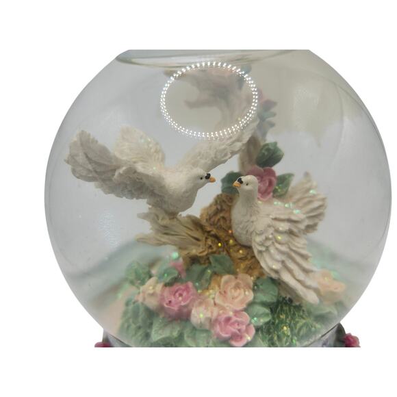 Love Birds Glitter Water Globe Musical Windup Works Resin Base Hand Painted - Picture 5 of 9